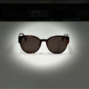Gucci Classic Tortoise Shell Sunglasses